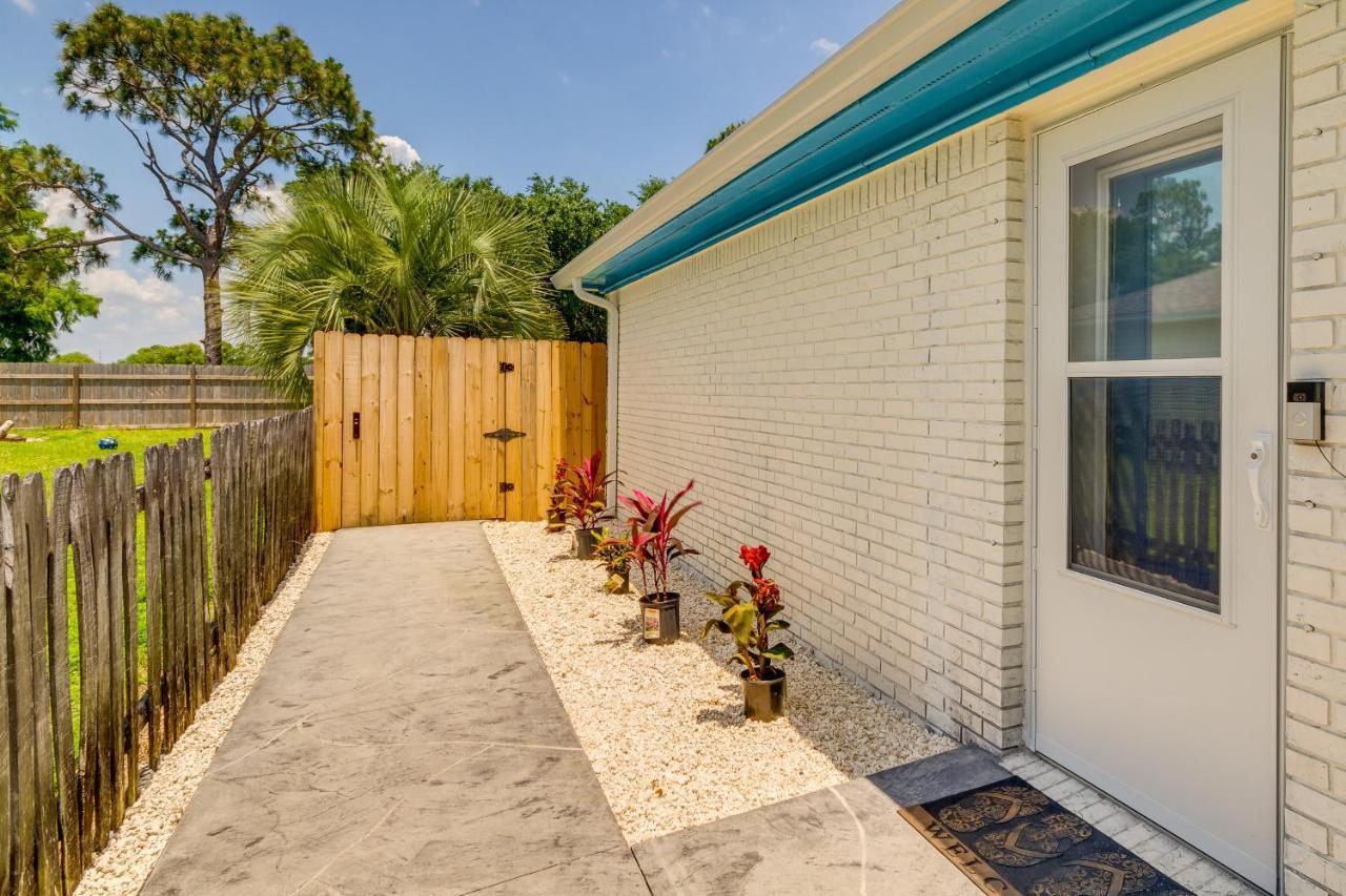 Gulf Breeze Vacation Rental For 2 With Pool Access! Ngoại thất bức ảnh